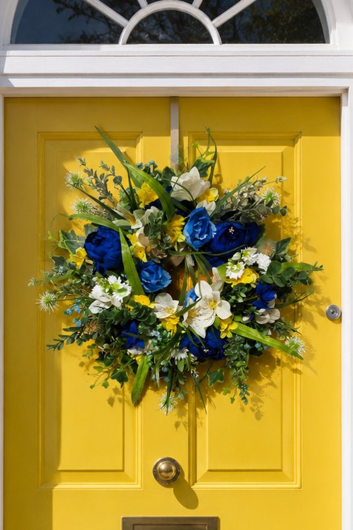 Spring Peony and Narcissus Wreath close up