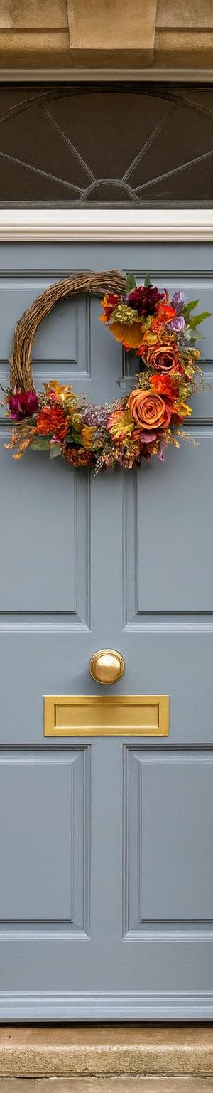 Autumn Rose Crescent